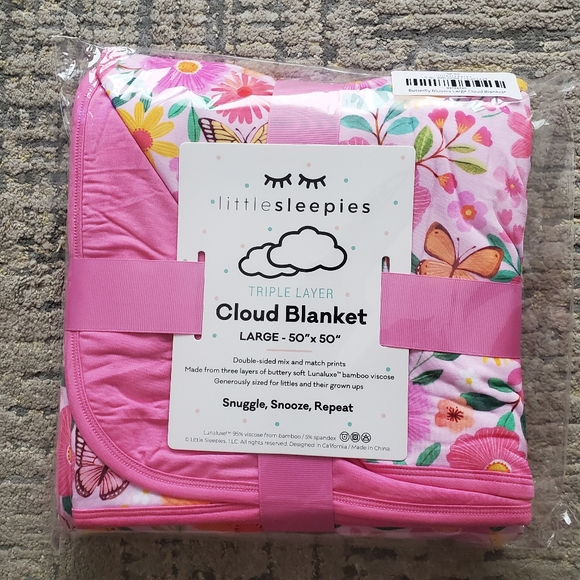 New Little Sleepies Cloud Blanket